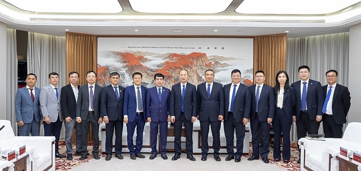 Đoàn công tác Petrovietnam và Lãnh đạo Tập đoàn CNCEC. Ảnh: PVCFC Đoàn công tác Petrovietnam và Lãnh đạo Tập đoàn CNCEC. Ảnh: PVCFC