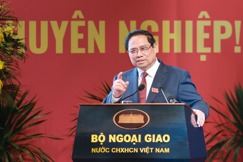 Thủ tướng: Xây dựng ngành ngoại giao chuyên nghiệp, văn minh, hiện đại, nhân văn, hiệu quả