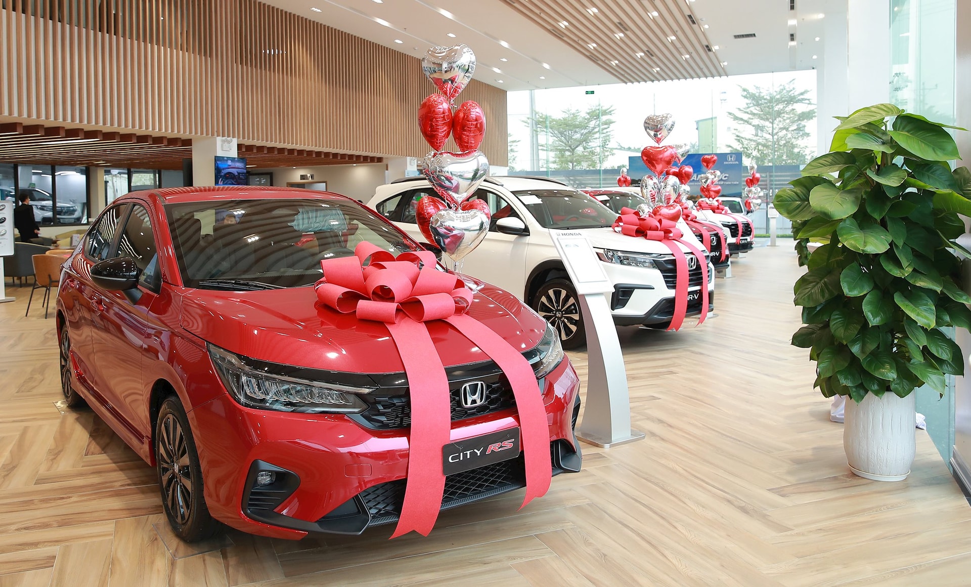 Tháng 6: Doanh số xe máy và ô tô của Honda Việt Nam tăng trưởng tốt