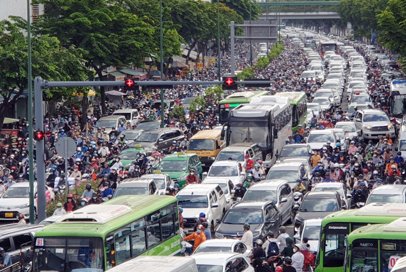 TP. Hồ Chí Minh hạn chế phương tiện giao thông có mức phát thải cao