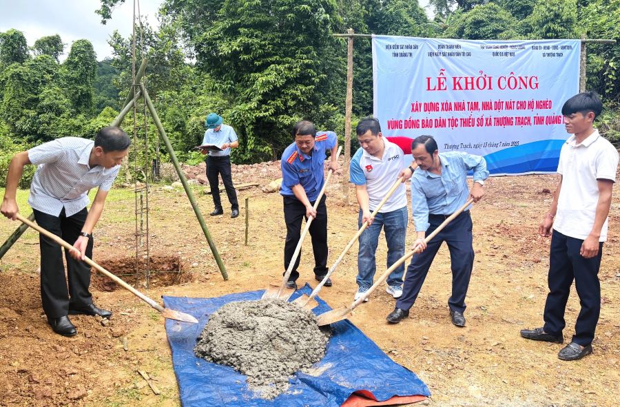 Quảng Trị xây dựng 30 nhà ở cho hộ nghèo tại xã Thượng Trạch