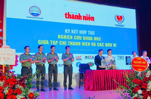 Tạp chí Thanh niên ký kết hợp tác nghiên cứu khoa học với nhiều đơn vị nghiên cứu, trường học, tổ chức Đoàn Tạp chí Thanh niên ký kết hợp tác nghiên cứu khoa học với nhiều đơn vị nghiên cứu, trường học, tổ chức Đoàn
