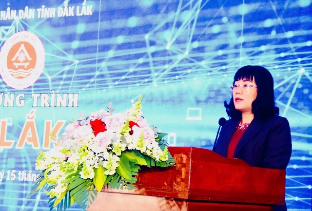 Phó Chủ tịch UBND tỉnh Đắk Lắk Hồ Thị Nguyên Thảo phát biểu khai mạc chương trình. Phó Chủ tịch UBND tỉnh Đắk Lắk Hồ Thị Nguyên Thảo phát biểu khai mạc chương trình.
