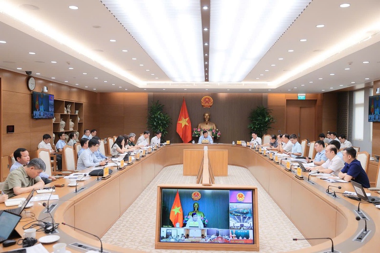 Theo Phó Thủ tướng, để đô thị thông minh thực sự phát triển mạnh mẽ, đồng bộ, các bộ, ngành, địa phương và các thành viên Tổ công tác cần khẩn trương điều phối tổ chức và triển khai thực hiện nhiệm vụ được giao một cách nghiêm túc, hiệu quả, với tinh thần trách nhiệm cao nhất - Ảnh: VGP/Thu Sa