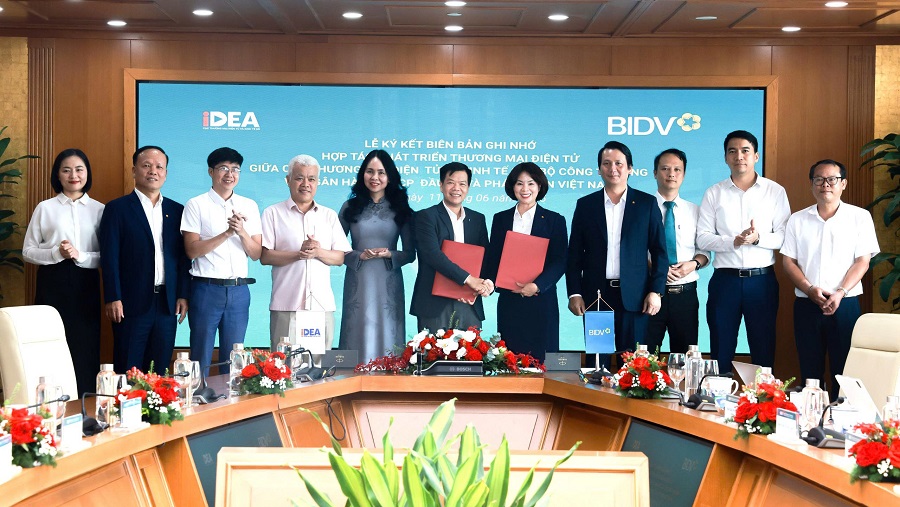 Tăng cường hỗ trợ doanh nghiệp chuyển đổi số trong năm 2025