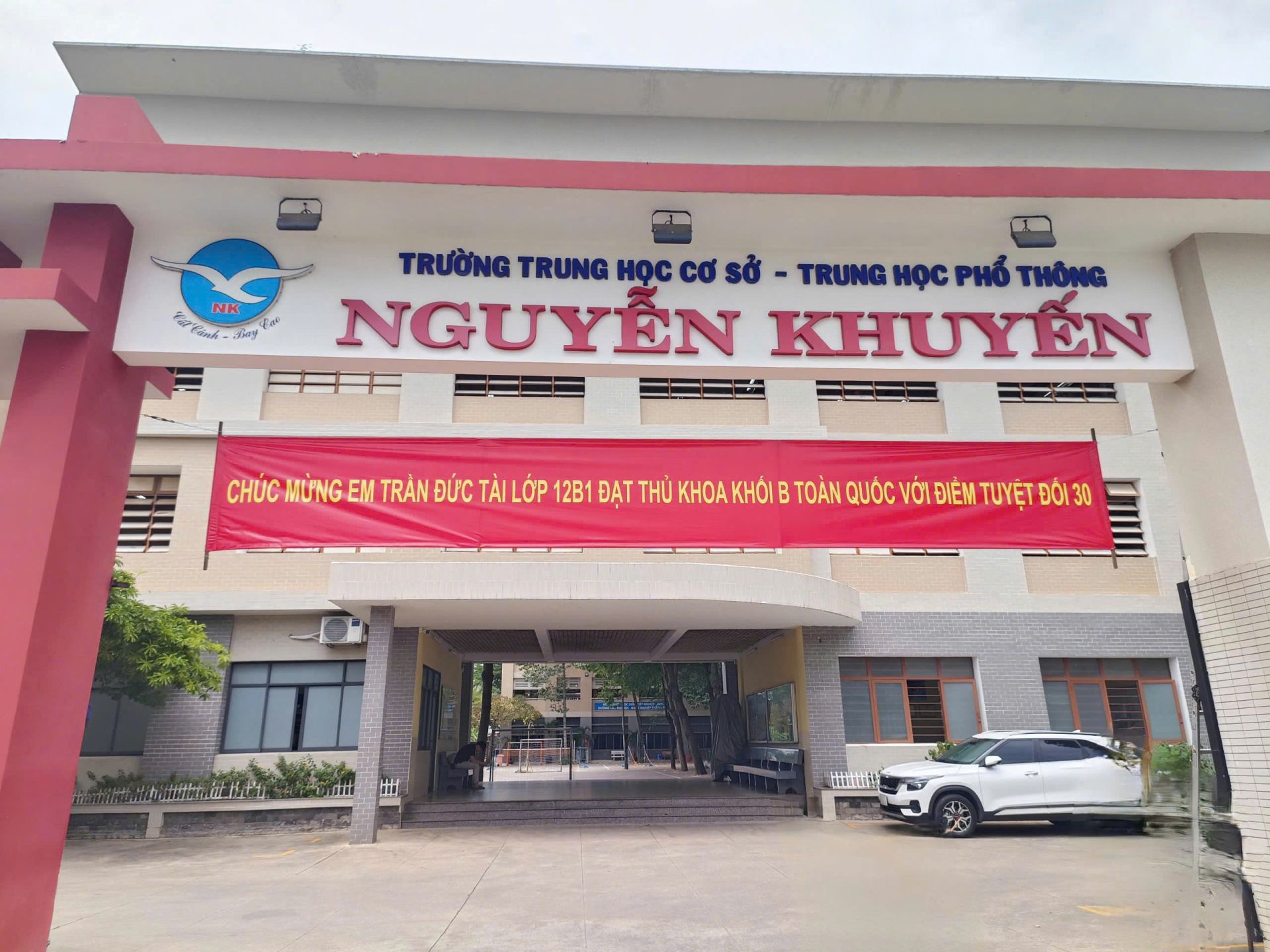 Trần Đức Tài – học sinh lớp 12B1, Trường THCS - THPT Nguyễn Khuyến (TP Hồ Chí Minh) với số điểm tuyệt đối Toán: 10; Hoá: 10 và Sinh học: 10, chính thức trở thành thủ khoa khối B toàn quốc năm 2025 Trần Đức Tài – học sinh lớp 12B1, Trường THCS - THPT Nguyễn Khuyến (TP Hồ Chí Minh) với số điểm tuyệt đối Toán: 10; Hoá: 10 và Sinh học: 10, chính thức trở thành thủ khoa khối B toàn quốc năm 2025