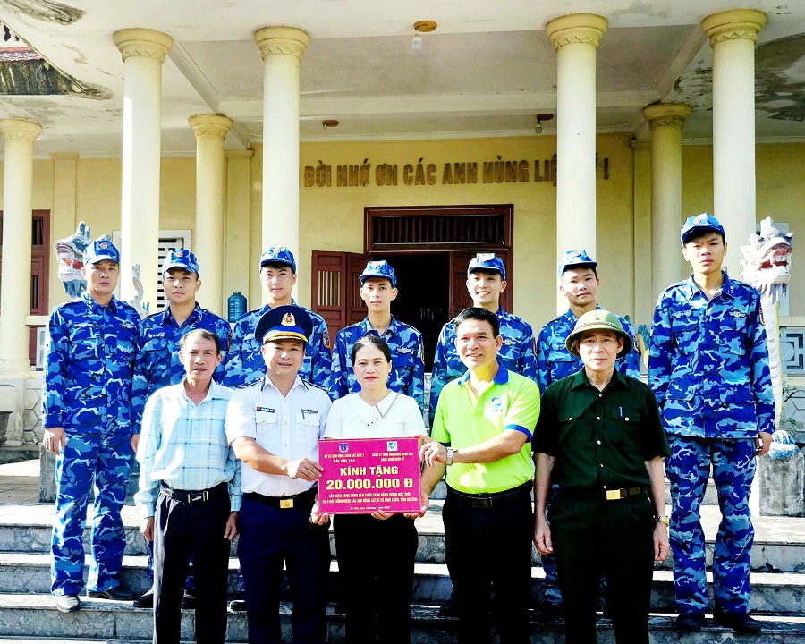 Tuổi trẻ Hải đội 102 Cảnh sát biển thiết thực tri ân nhân Ngày Thương binh - Liệt sĩ