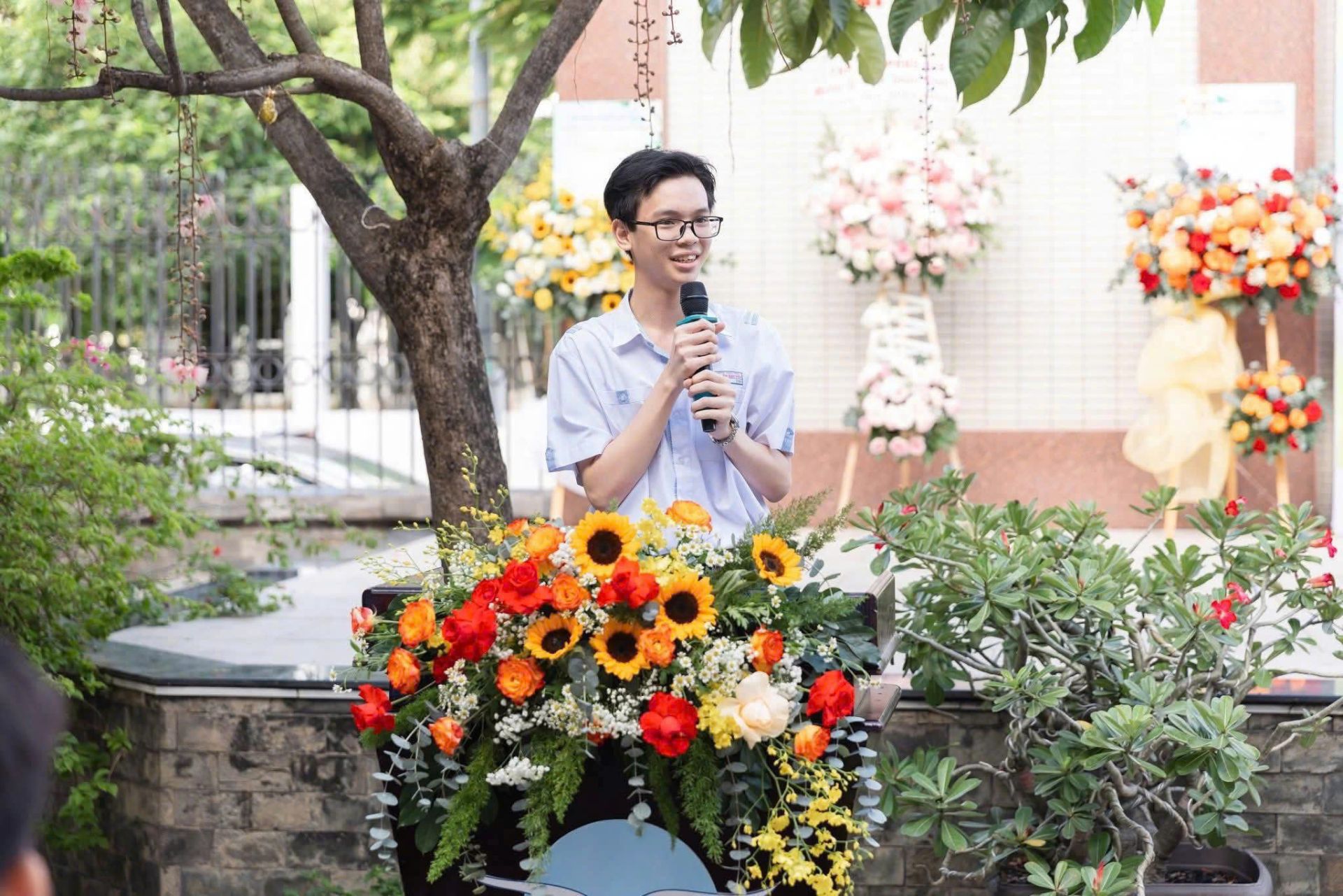 Tân thủ khoa khối B toàn quốc và ước mơ khoác áo blouse trắng Tân thủ khoa khối B toàn quốc và ước mơ khoác áo blouse trắng