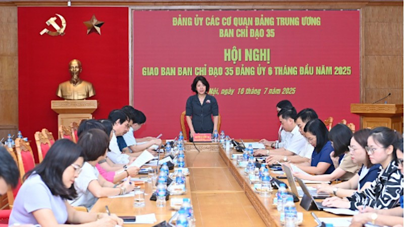 Nâng cao năng lực, nghiệp vụ công tác bảo vệ nền tảng tư tưởng của Đảng