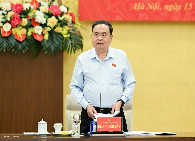 Chủ tịch Quốc hội đề nghị, Chính phủ tiếp tục có hướng dẫn thi hành ngay các luật, nghị quyết Quốc hội đã thông qua - Ảnh: VGP/Nhật Bắc