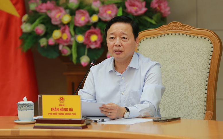Phó Thủ tướng Trần Hồng Hà yêu cầu Bộ Nông nghiệp và Môi trường ưu tiên sửa đổi các "điểm nghẽn" là những chính sách trong lĩnh vực nông nghiệp, môi trường không phù hợp, chưa sát với thực tế, chưa có tính khả thi khi triển khai - Ảnh: VGP/Minh Khôi
