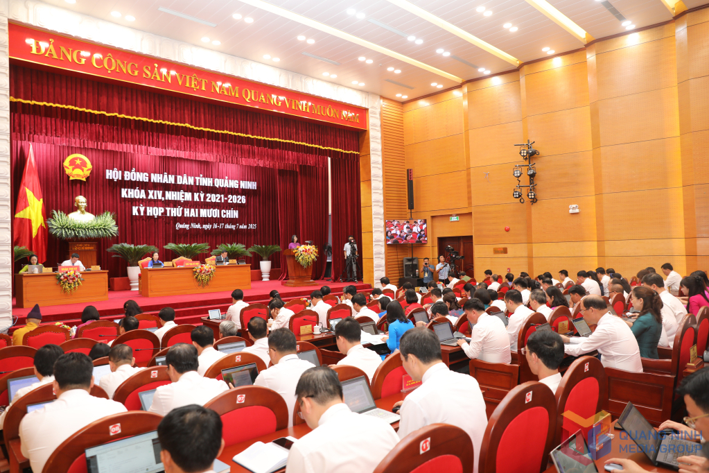 Khai mạc Kỳ họp thứ 29, HĐND tỉnh Quảng Ninh khoá XIV