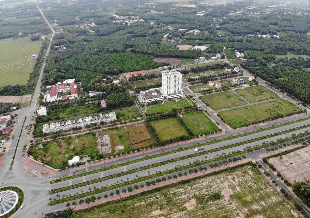 Theo các chuyên gia, đầu tư bất động sản theo phong trào, tin đồn hay kỳ vọng chính sách mà thiếu nền tảng thực tế sẽ dễ dẫn đến rủi ro Theo các chuyên gia, đầu tư bất động sản theo phong trào, tin đồn hay kỳ vọng chính sách mà thiếu nền tảng thực tế sẽ dễ dẫn đến rủi ro