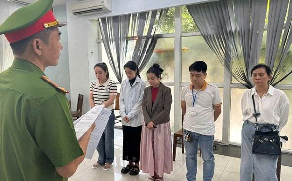 Đà Nẵng: Khởi tố 7 đối tượng tại Phòng khám Đa khoa Quốc tế Đà Nẵng về tội ‘Lừa dối khách hàng’