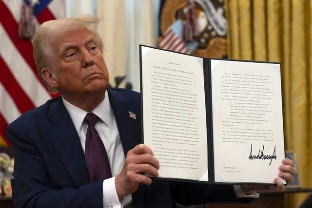 Tổng thống Trump sẽ gửi thư thông báo thuế đến hơn 150 quốc gia