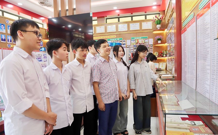 Học sinh đỗ tốt nghiệp THPT ở Hà Tĩnh đạt 99,83%
