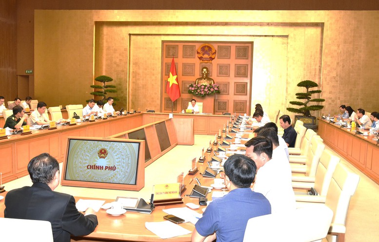 Phó Thủ tướng Chính phủ Hồ Đức Phớc, Trưởng Ban Chỉ đạo Đổi mới và Phát triển doanh nghiệp chủ trì cuộc họp lấy ý kiến đối với 3 dự thảo Nghị định quy định chi tiết Luật Quản lý và đầu tư vốn nhà nước tại doanh nghiệp. Phó Thủ tướng Chính phủ Hồ Đức Phớc, Trưởng Ban Chỉ đạo Đổi mới và Phát triển doanh nghiệp chủ trì cuộc họp lấy ý kiến đối với 3 dự thảo Nghị định quy định chi tiết Luật Quản lý và đầu tư vốn nhà nước tại doanh nghiệp.