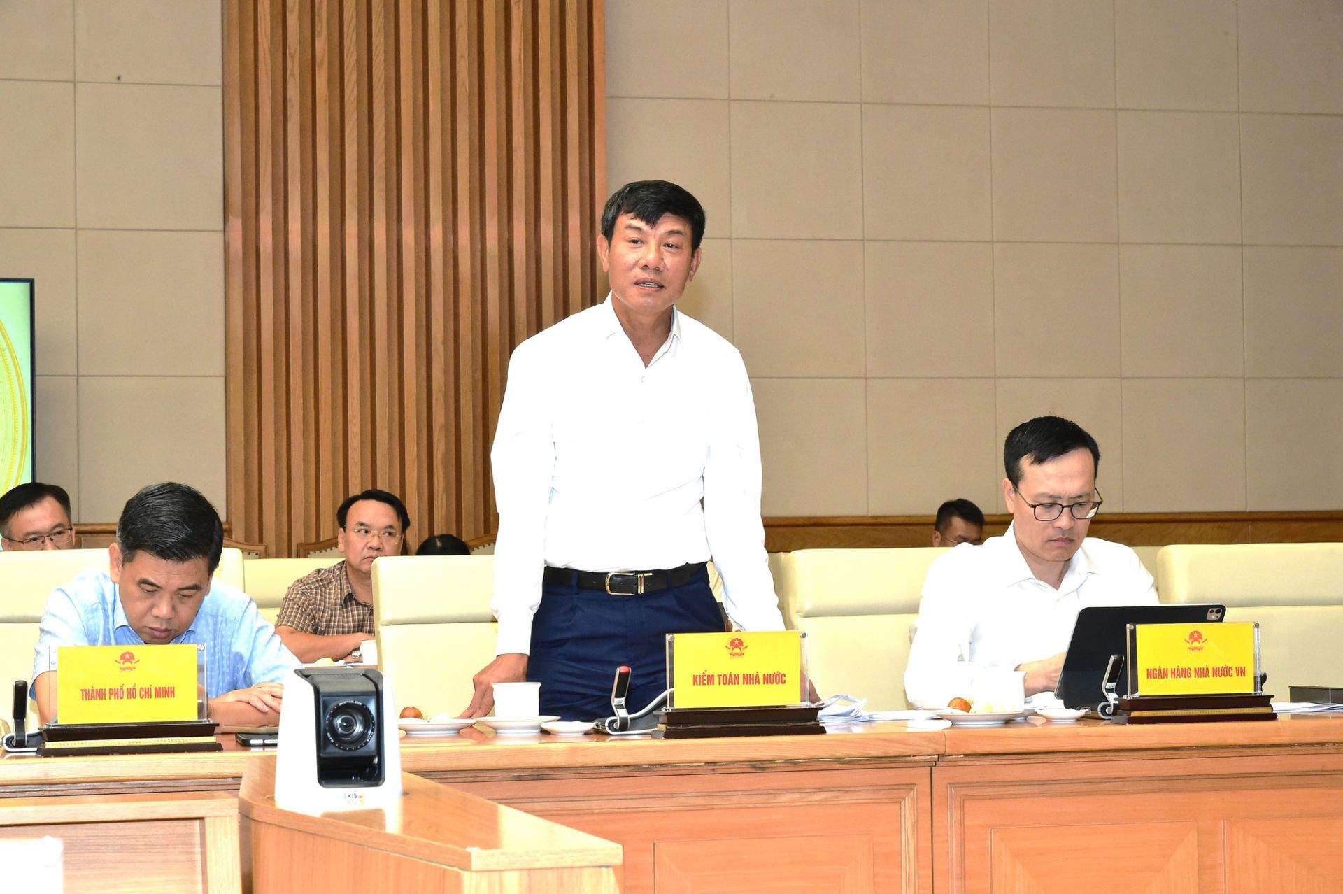 Đại diện các bộ ngành, địa phương góp ý 3 dự thảo. Đại diện các bộ ngành, địa phương góp ý 3 dự thảo.