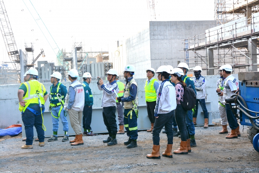 Nhà máy Nhiệt điện Sông Hậu 1 lắp đặt Máy phát tổ máy số 1