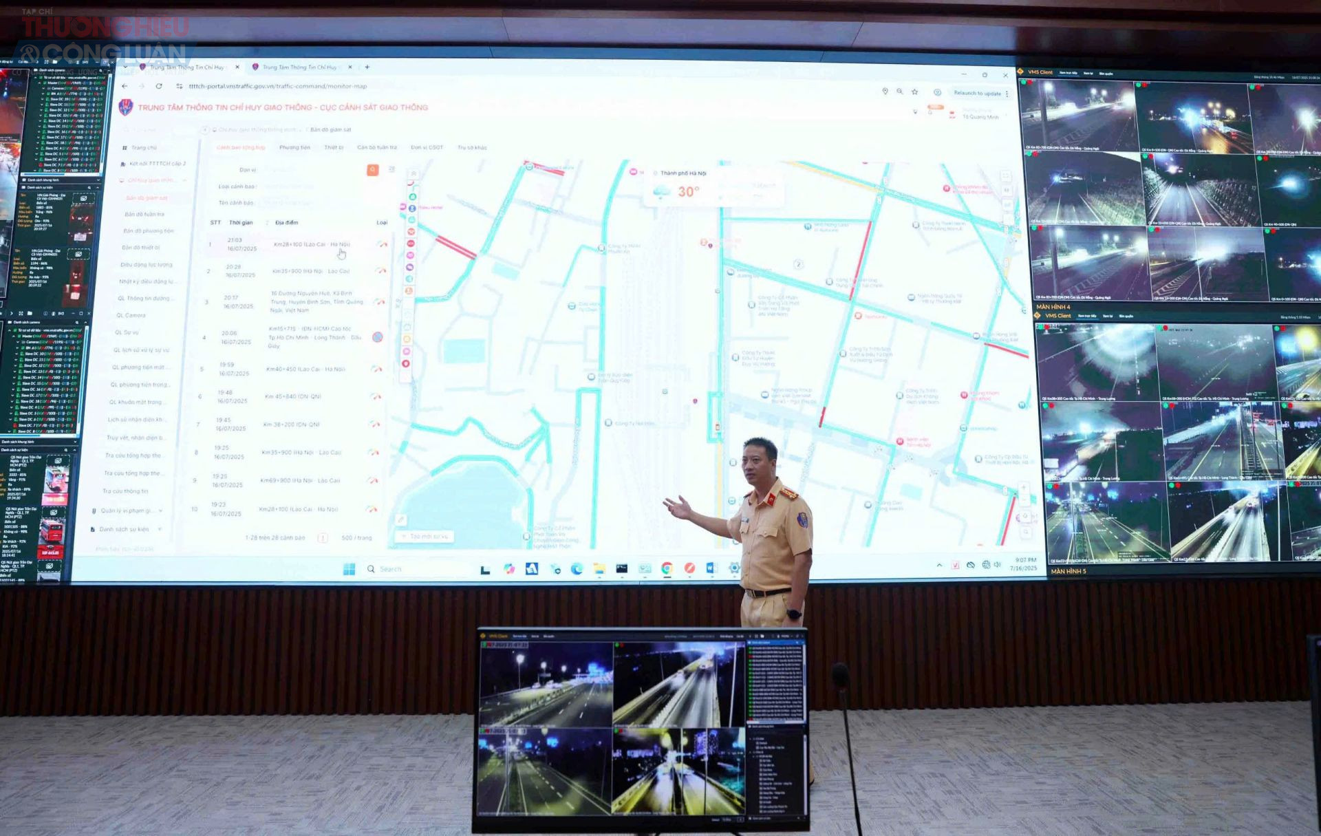 Đại tá Phạm Quang Huy - Phó cục trưởng Cục Cảnh sát giao thông cho biết, Trung tâm thông tin chỉ huy đáp ứng đầy đủ các yêu cầu quản lý nhà nước trong lĩnh vực giao thông, kết nối dữ liệu đăng ký xe, đăng kiểm, thuế, hải quan, y tế và dữ liệu khác liên quan đến con người và phương tiện. 