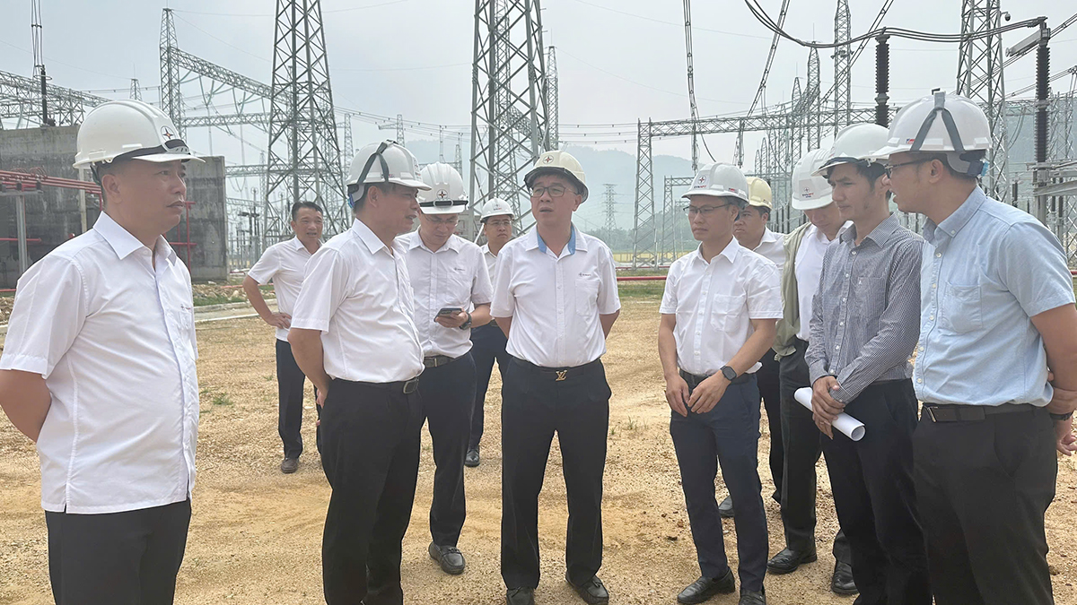 Tổng giám đốc EVNNPT kiểm tra Dự án Trạm biến áp 220kV Bá Thiện và Đường dây 220kV Việt Trì – Tam Dương – Bá Thiện Tổng giám đốc EVNNPT kiểm tra Dự án Trạm biến áp 220kV Bá Thiện và Đường dây 220kV Việt Trì – Tam Dương – Bá Thiện