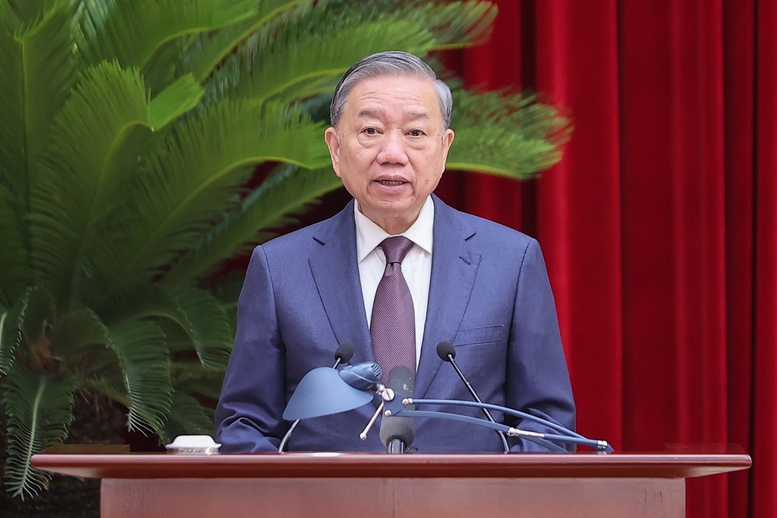 Tổng Bí thư Tô Lâm phát biểu khai mạc Hội nghị - Ảnh VGP/Nhật Bắc Tổng Bí thư Tô Lâm phát biểu khai mạc Hội nghị - Ảnh VGP/Nhật Bắc