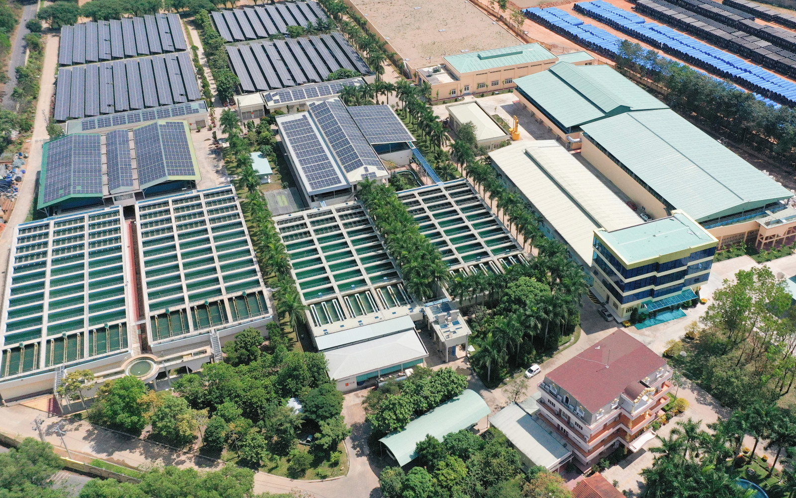 Nhà máy nước thuộc Chi nhánh Cấp nước Khu liên hợp công nghiệp - đô thị - dịch vụ Bình Dương công suất 220.000m3/ngày đêm được đầu tư công nghệ hiện đại, đáp ứng tốt nhu cầu phát triển Nhà máy nước thuộc Chi nhánh Cấp nước Khu liên hợp công nghiệp - đô thị - dịch vụ Bình Dương công suất 220.000m3/ngày đêm được đầu tư công nghệ hiện đại, đáp ứng tốt nhu cầu phát triển