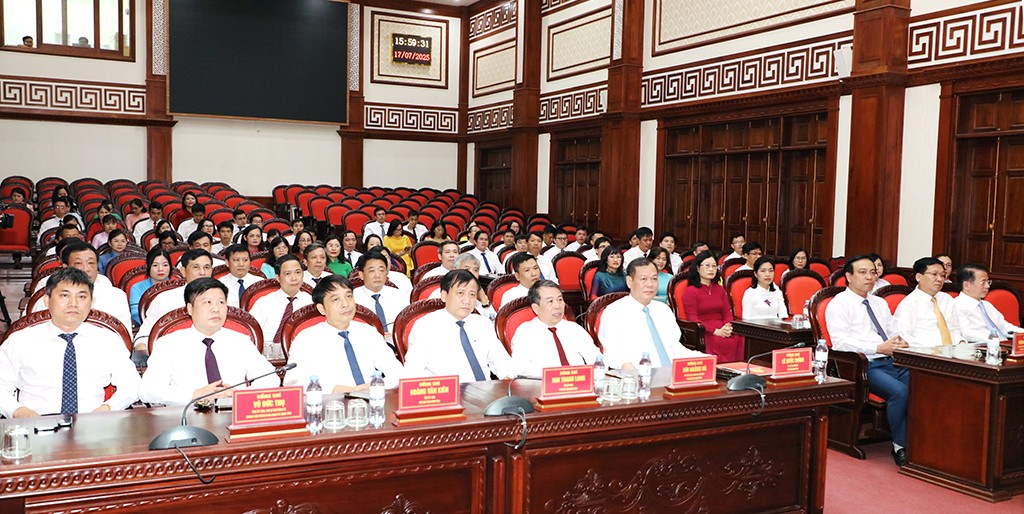 Thành lập Đảng bộ HĐND tỉnh Ninh Bình và các chi bộ trực thuộc