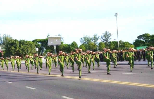 Lực lượng Công an tỉnh biểu diễn các bài võ quyền tại buổi lễ