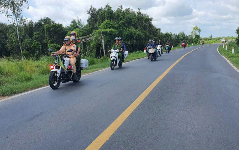 Lực lượng Cảnh sát giao thông Tây Ninh trực tiếp, phối hợp bắt giữ hàng chục vụ phạm pháp hình sự trong 6 tháng năm 2025