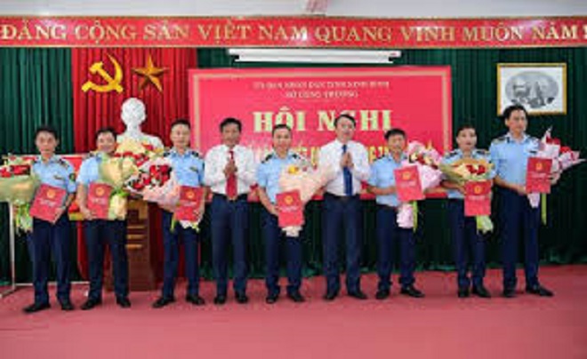 Ninh Bình bổ nhiệm Chi cục trưởng và 7 Phó Chi cục trưởng Quản lý thị trường sau sáp nhập