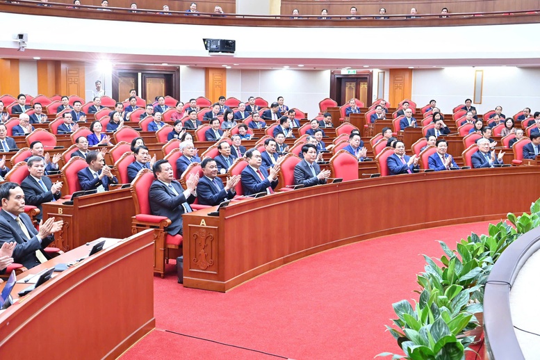 Sau 2 ngày làm việc khẩn trương, nghiêm túc, dân chủ, trách nhiệm cao, Hội nghị lần thứ 12 Ban Chấp hành Trung ương Đảng khóa XIII đã hoàn thành toàn bộ chương trình đề ra - Ảnh: VGP/Nhật Bắc Sau 2 ngày làm việc khẩn trương, nghiêm túc, dân chủ, trách nhiệm cao, Hội nghị lần thứ 12 Ban Chấp hành Trung ương Đảng khóa XIII đã hoàn thành toàn bộ chương trình đề ra - Ảnh: VGP/Nhật Bắc