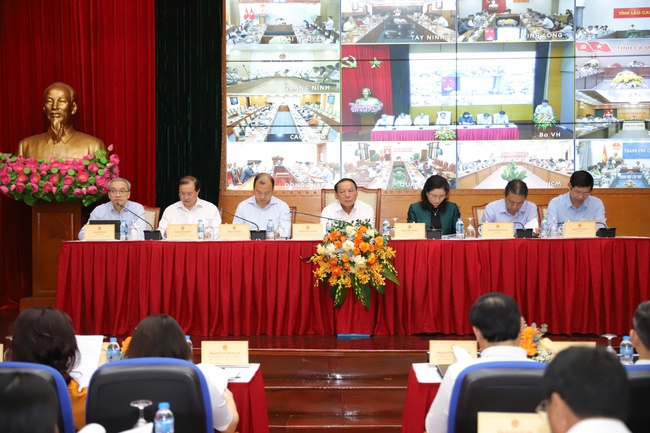 Hội nghị sơ kết công tác 6 tháng đầu năm và triển khai nhiệm vụ công tác 6 tháng cuối năm 2025 của Bộ VHTTDL (Ảnh: Cổng thông tin điện tử Bộ Văn hóa, Thể thao và Du lịch) Hội nghị sơ kết công tác 6 tháng đầu năm và triển khai nhiệm vụ công tác 6 tháng cuối năm 2025 của Bộ VHTTDL (Ảnh: Cổng thông tin điện tử Bộ Văn hóa, Thể thao và Du lịch)