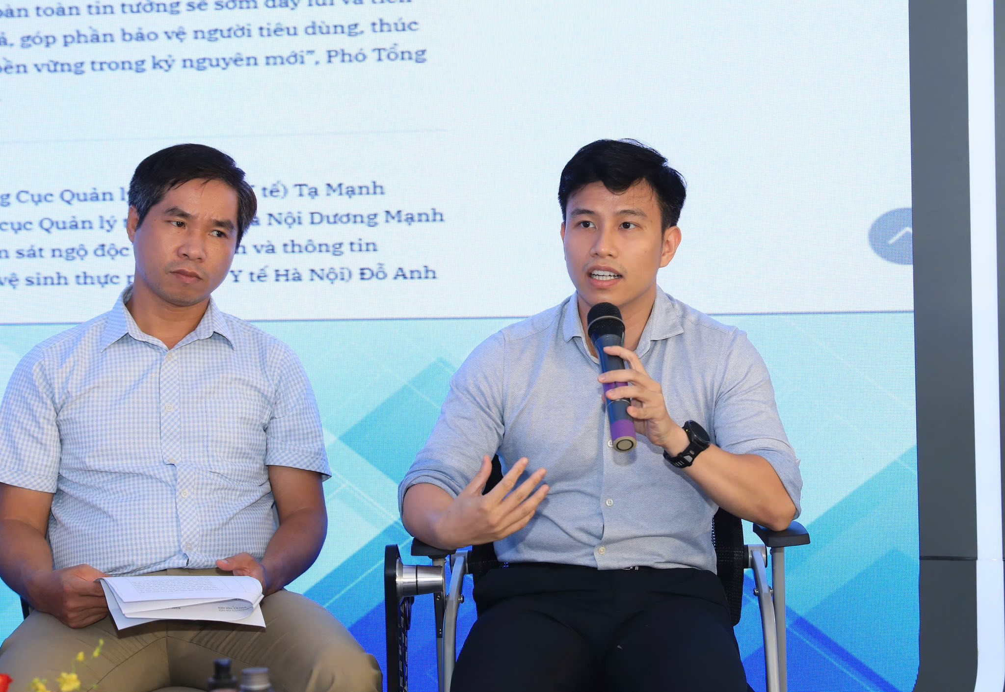 Thạc sĩ Nguyễn Minh Hoàng - Phó Tổng giám đốc Công ty Dược phẩm Tâm Bình chia sẻ tại tọa đàm Thạc sĩ Nguyễn Minh Hoàng - Phó Tổng giám đốc Công ty Dược phẩm Tâm Bình chia sẻ tại tọa đàm