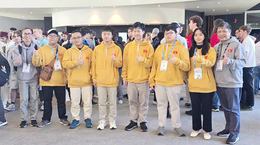 6/6 thành viên đội tuyển Việt Nam đều giành huy chương. 6/6 thành viên đội tuyển Việt Nam đều giành huy chương.