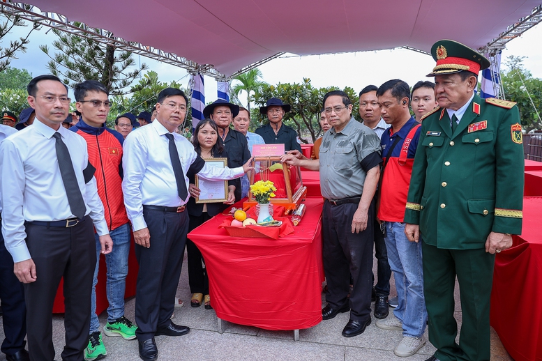 Thủ tướng: 'Tiếp tục làm hết sức mình để không một liệt sĩ nào bị lãng quên'