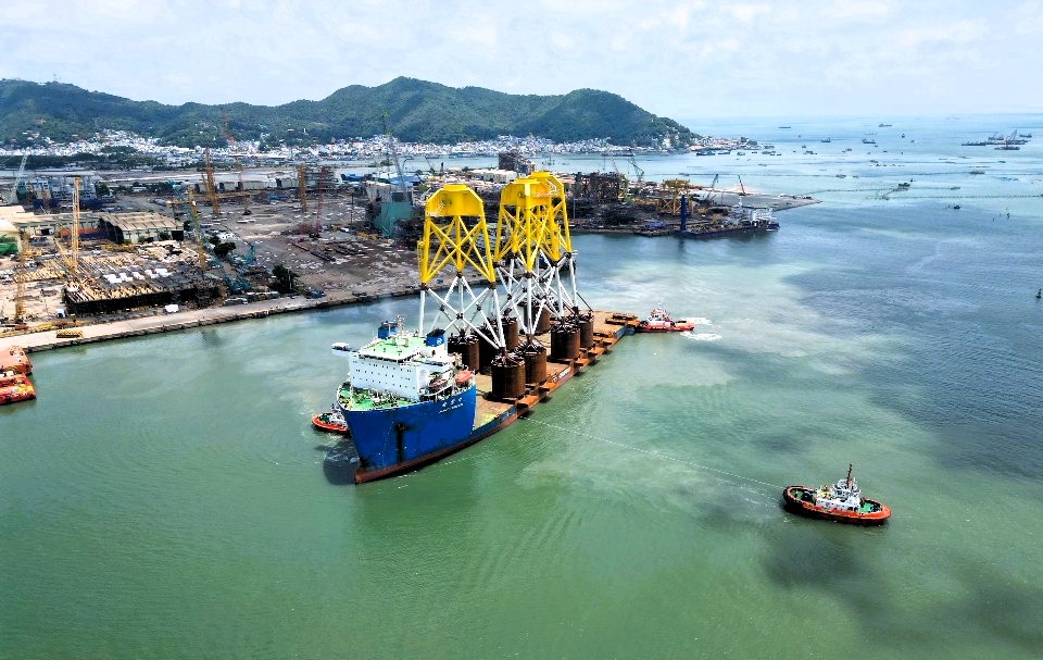 PTSC hoàn tất chế tạo và bàn giao toàn bộ 33 chân đế điện gió ngoài khơi cho đối tác quốc tế