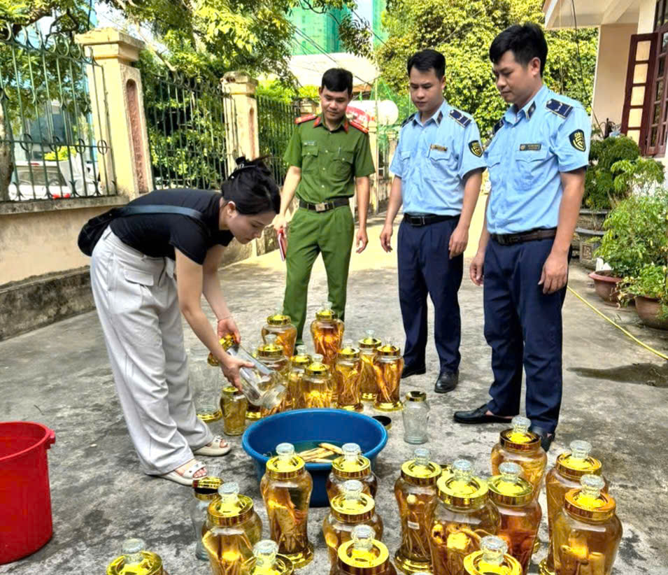 Hàng hóa vi phạm bị tiêu hủy Hàng hóa vi phạm bị tiêu hủy
