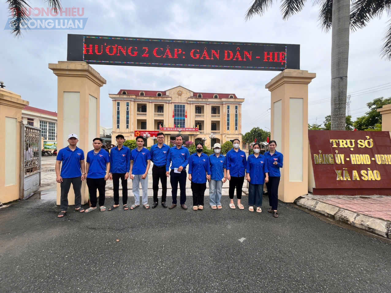 Dưới ảnh hưởng của cơn bão số 3, Đoàn thanh niên xã A Sào(Hưng Yên) tăng cường tuyên truyền - cảnh báo - hướng dẫn kỹ năng phòng tránh bão; đẩy mạnh tuyên truyền trên mạng xã hội, fanpage Đoàn - Hội và hệ thống loa phát thanh cơ sở để cập nhật thông tin và hướng dẫn kỹ năng ứng phó. Cùng đó, phát hành infographic, video hướng dẫn kỹ năng ứng phó thiên tai, danh mục vật dụng cần thiết.