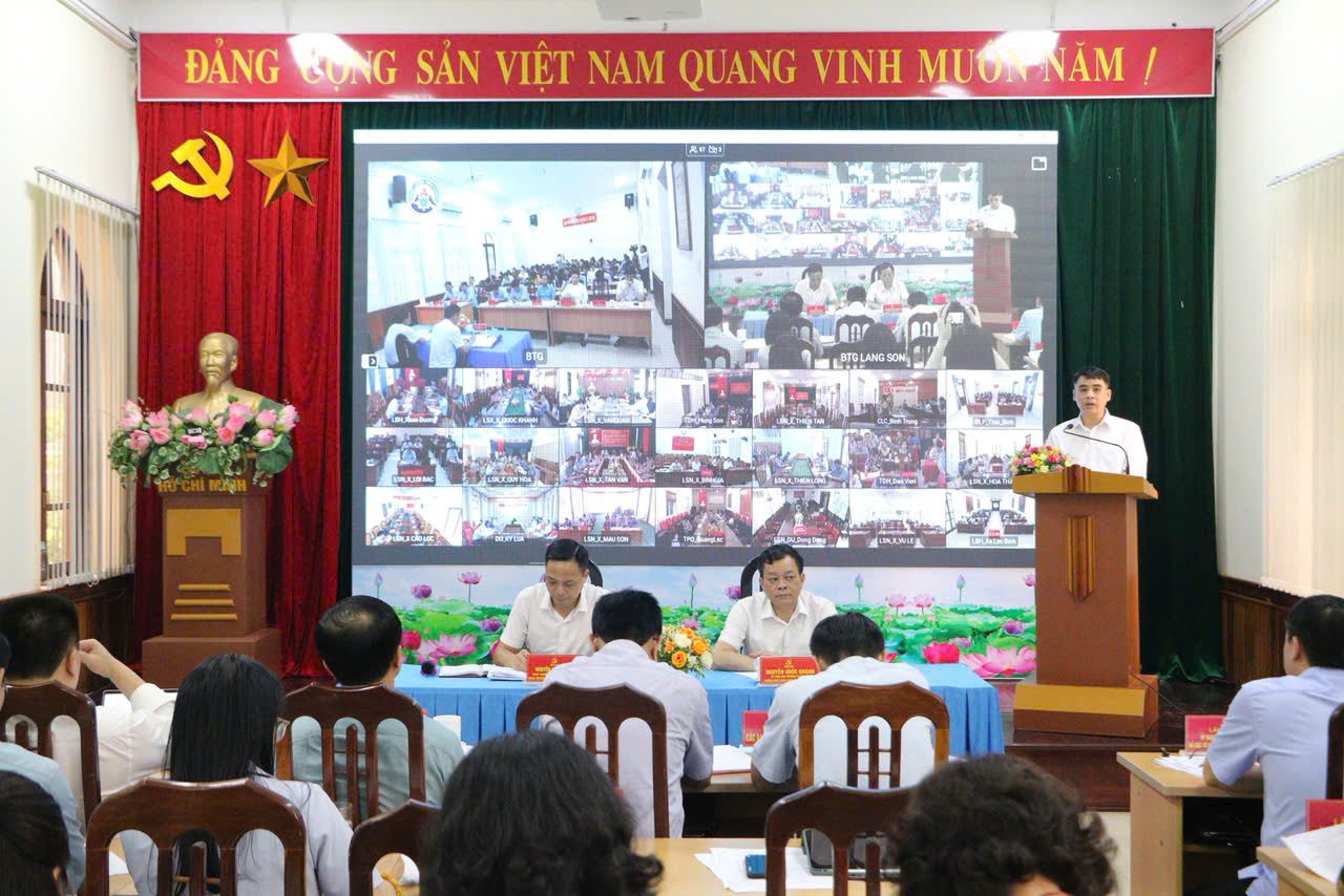 Quang cảnh hội nghị