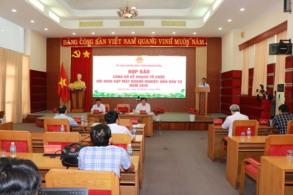 Quang cảnh buổi họp báo