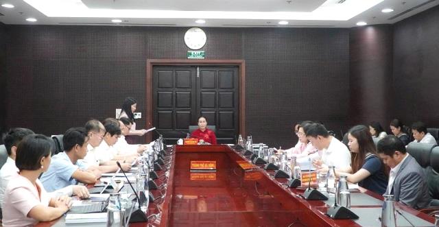 Quang cảnh cuộc họp.