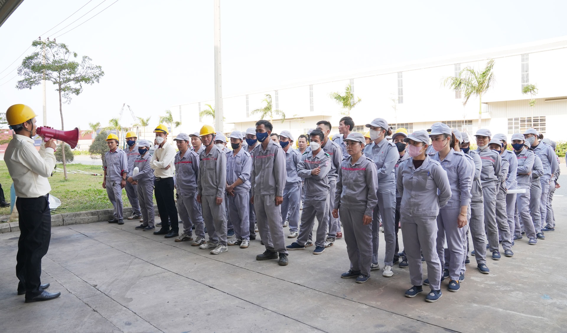 Tổ chức định kỳ các hoạt động tập huấn, diễn tập về an toàn vệ sinh lao động, PCCC, CHCN... cho nhân sự THILOGI