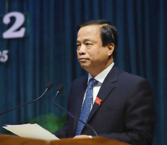 Ông Nguyễn Tuấn Thanh trình bày Báo cáo Tình hình KT-XH toàn tỉnh Gia Lai 6 tháng đầu năm 2025.