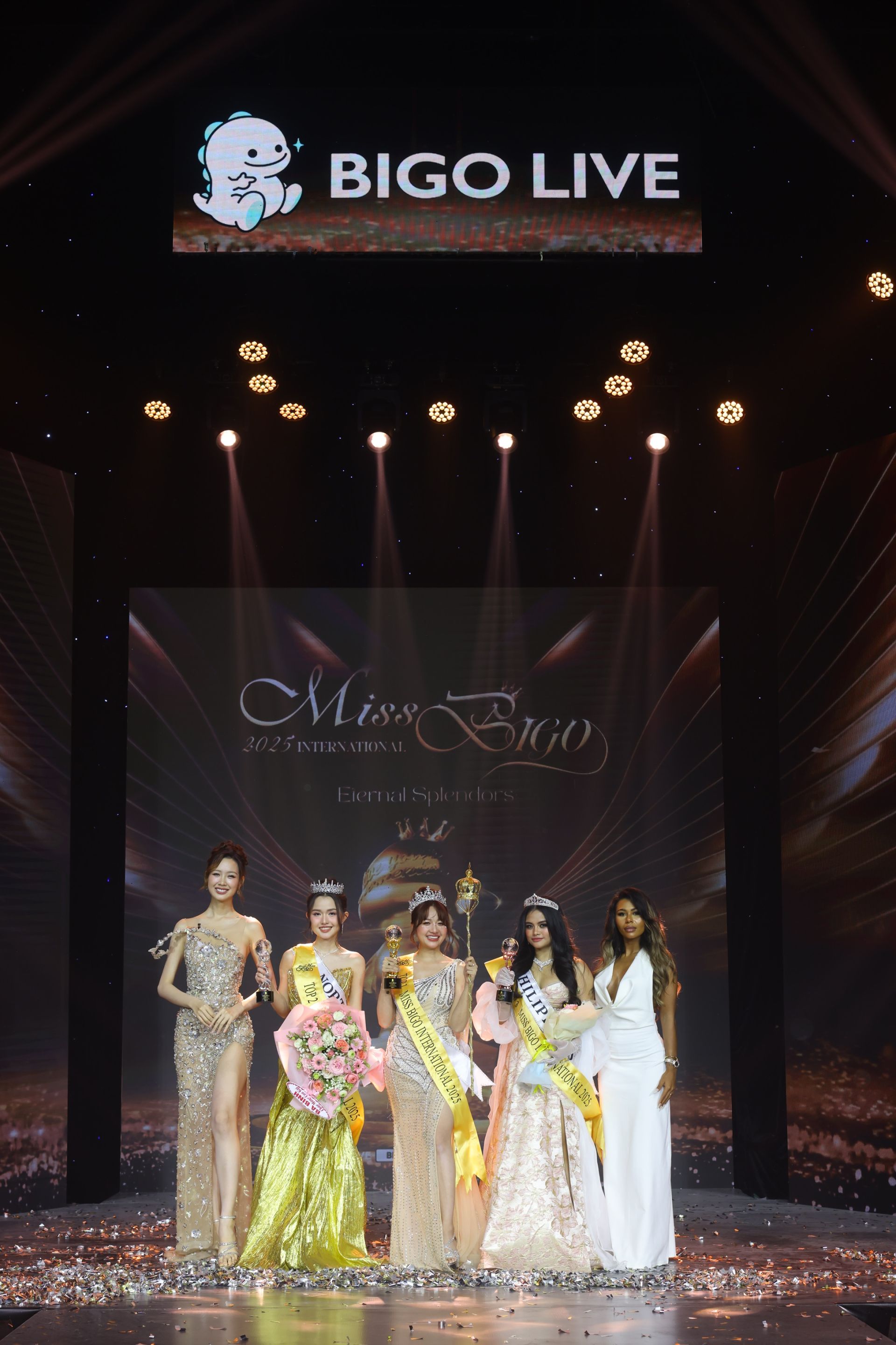Bigo Summer 2025 sẽ chính thức khép lại bằng đêm sự kiện đặc biệt tổ chức vào ngày 21 tháng 8 tại khách sạn JW Marriott Hà Nội, hứa hẹn mang đến một màn trình diễn kết hợp độc đáo giữa Hoa hậu Bigo Quốc tế 2025 – HariVy15 và Quán quân cuộc thi Spot On 2025 – Ngockeo110796.