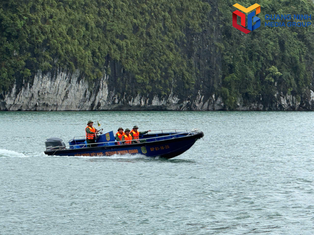 Đã xác định được danh tính 1 trong 3 nạn nhân mất tích trong vụ lật tàu trên vịnh Hạ Long