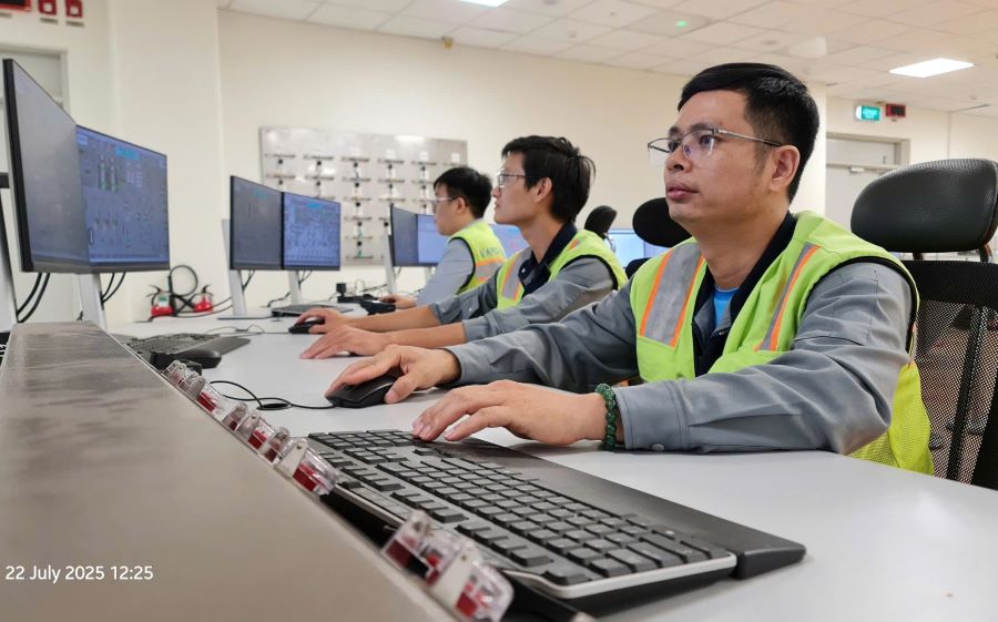 Tổ máy số 1, Nhà máy Nhiệt điện Vũng Áng II chính thức vận hành thương mại từ 0h ngày 22/7.