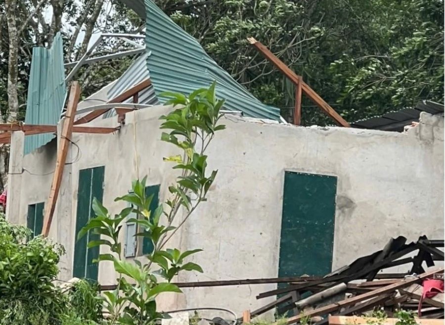 Quảng Trị có 1 nhà bị sập và 23 nhà tốc mái do ảnh hơn bão số 3.