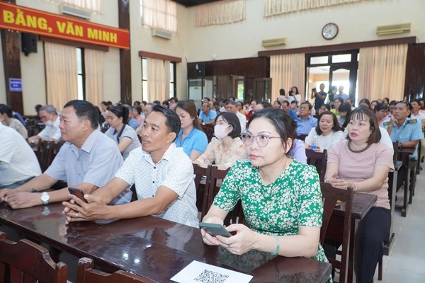 Cán bộ phòng, ban phường Vũng Tàu và các khu phố tham dự