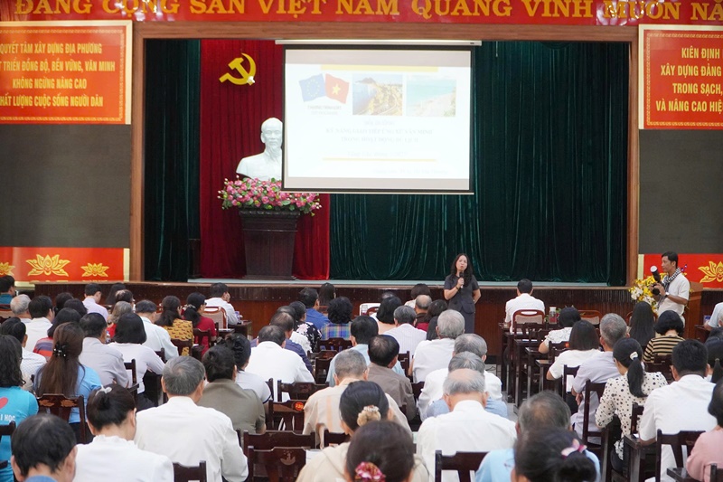 Quang cảnh buổi tập huấn